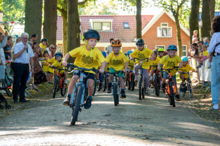 Stichting Ready2Race x Tour of Holland